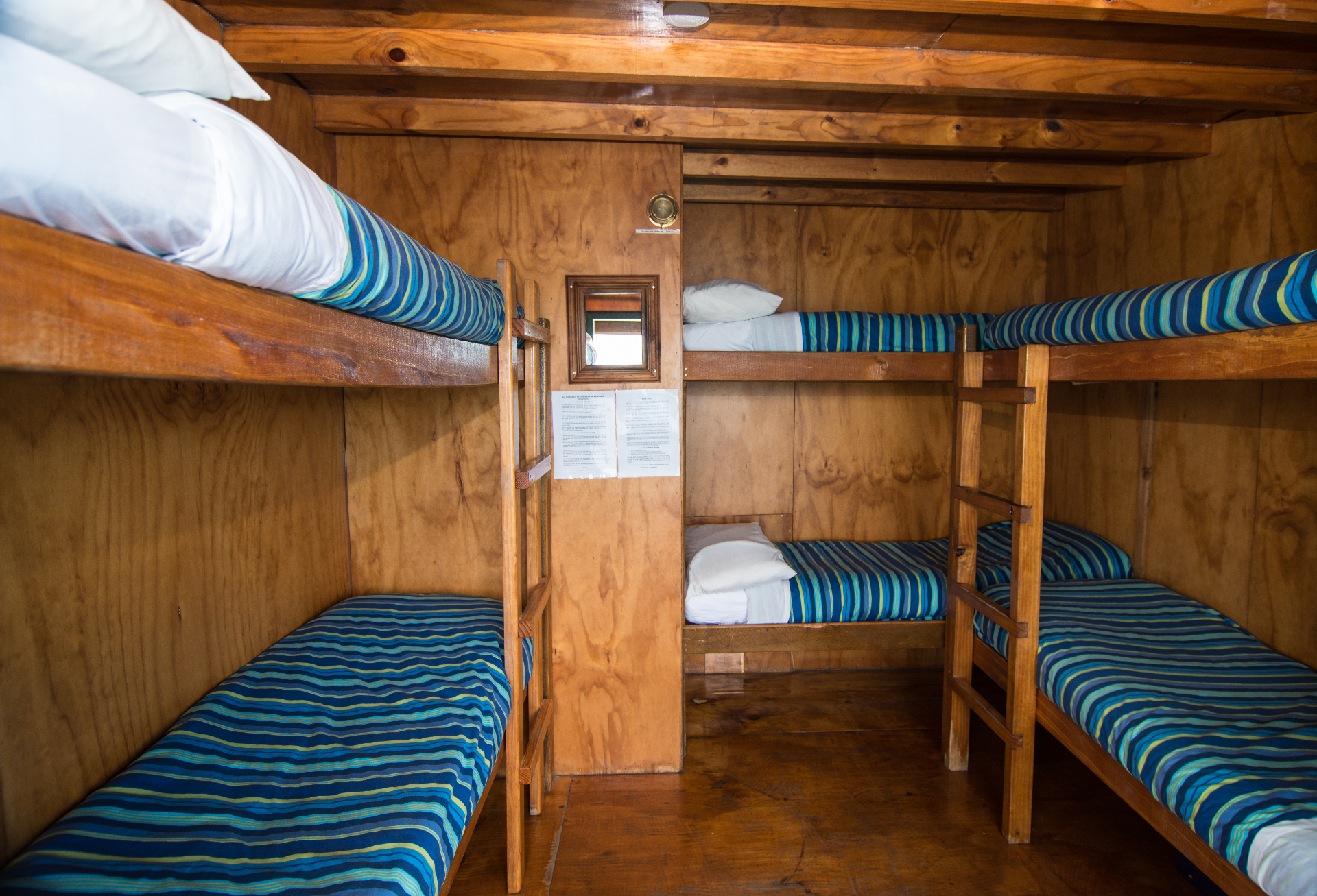 Group cabin onboard The Rock with six single bunks